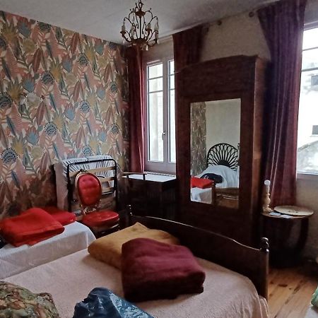 Chez Virginie - chambre du Bourg Lourdes Extérieur photo
